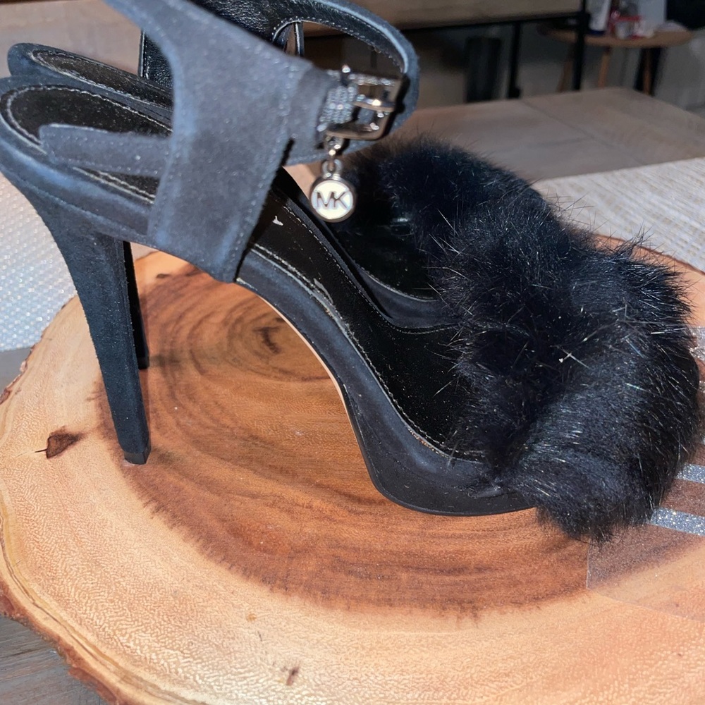 Michael Kors Furry Pumps - Picture 2 of 5